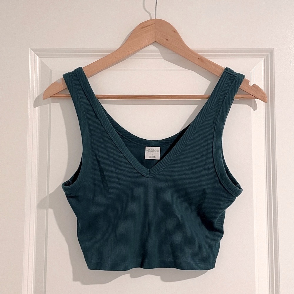 Wild Fable Ribbed Crop Top Vneck Sleeveless Tee